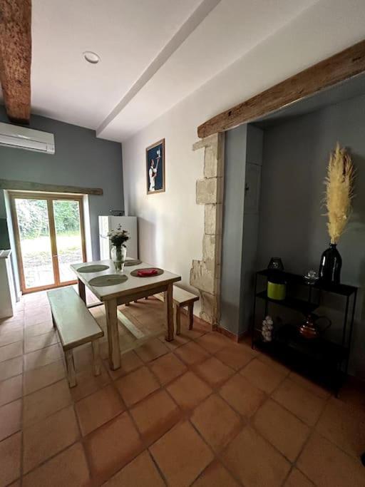 Superbe Appartement Cosy Avec Jardin Ним Экстерьер фото